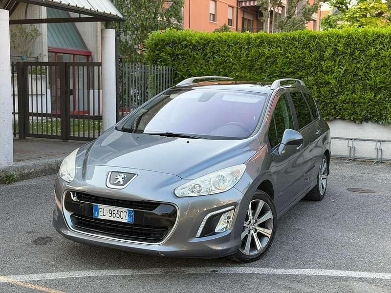 Usata Peugeot 308 Premium 109 CV (80 kW) 2011 Other Berlina