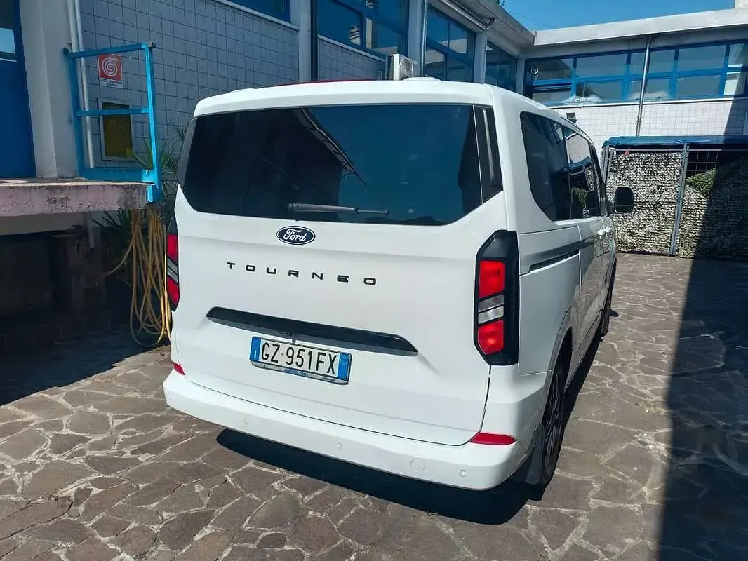 Usata Ford Transit Custom Titanium X 136 CV (100 kW) 2025 Bianco Furgone