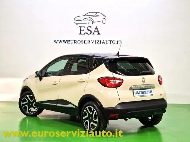 Usata Renault Captur Zen 90 CV (66 kW) 2016 Beige SUV