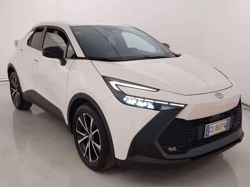 Usata Toyota C-HR Trend 152 CV (111 kW) 2024 Bianco SUV