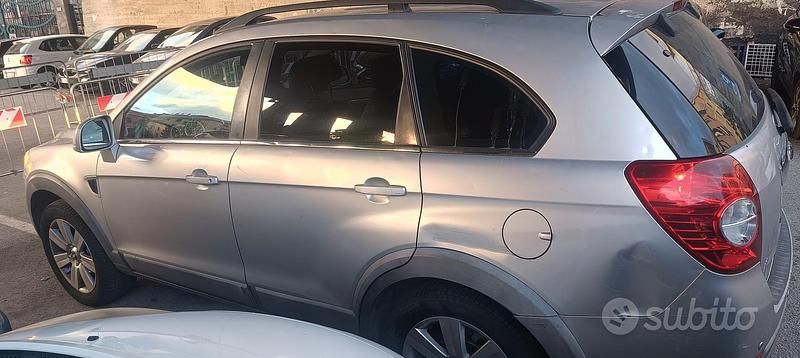 Begagnad Chevrolet Captiva 150 HK (110 kW) 2007 Grå SUV