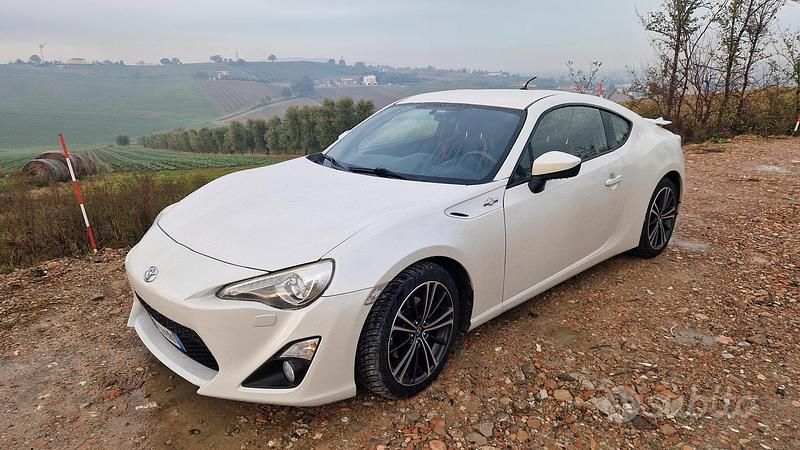 Usata Toyota GT86 GT 200 CV (147 kW) 2013 Bianco Coupé