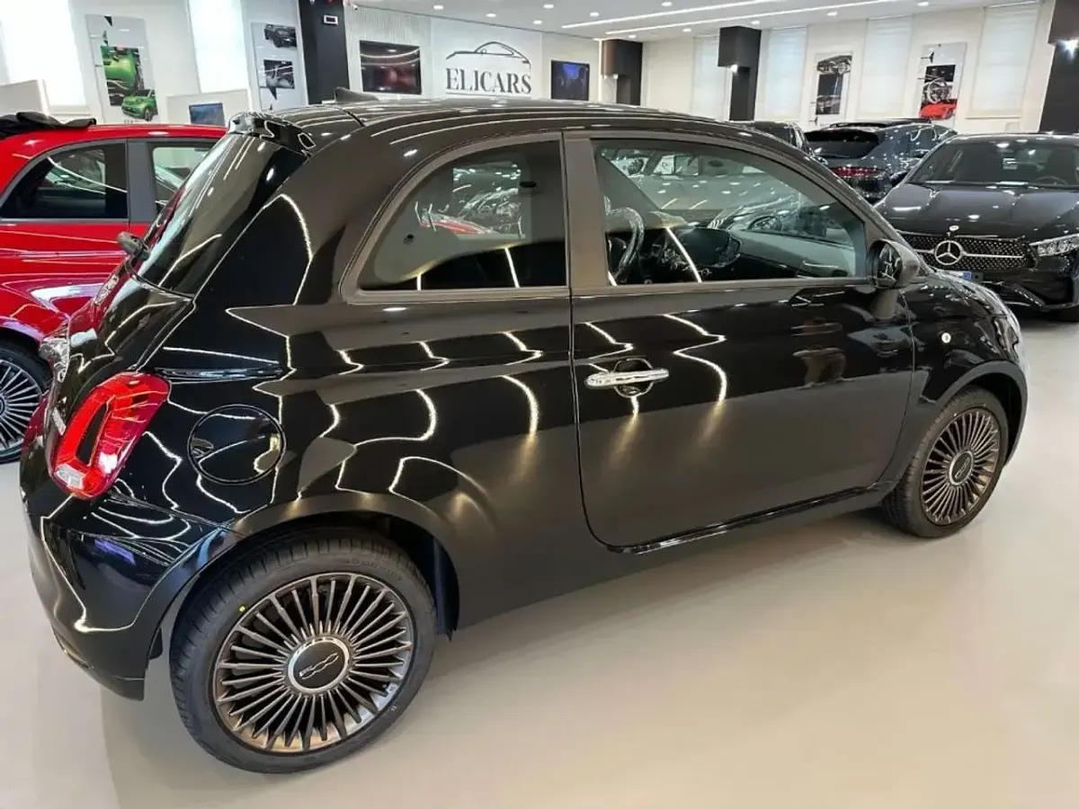 Usata Fiat 500 Lounge 70 CV (51 kW) 2023 Nero metallizzato Utilitaria