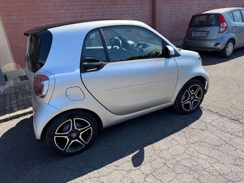 Usata Smart ForTwo Coupé 41 kW (56 CV) 2023 Utilitaria