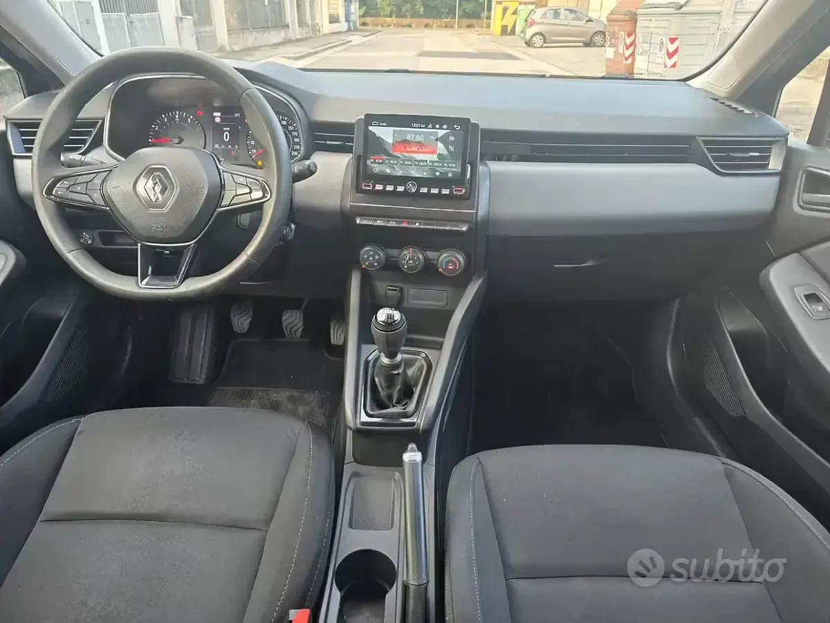 Usata Renault Clio V 101 CV (74 kW) 2021 Nero Berlina
