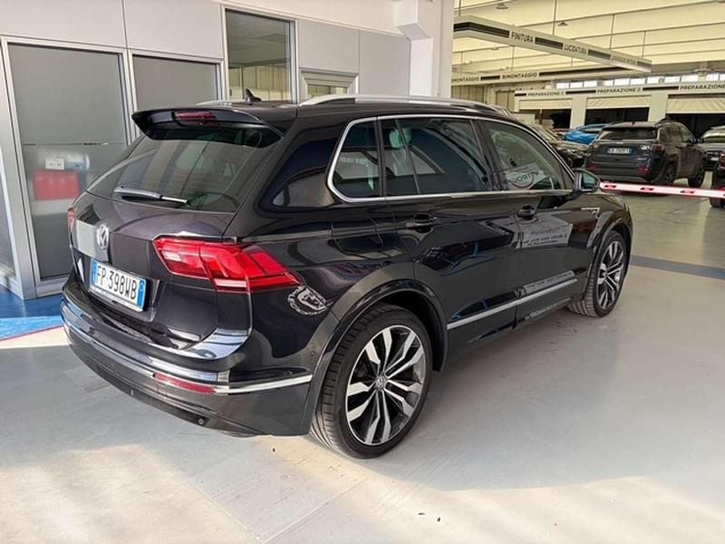 Usata VW Tiguan R-line Plus 150 CV (110 kW) 2018 Nero SUV