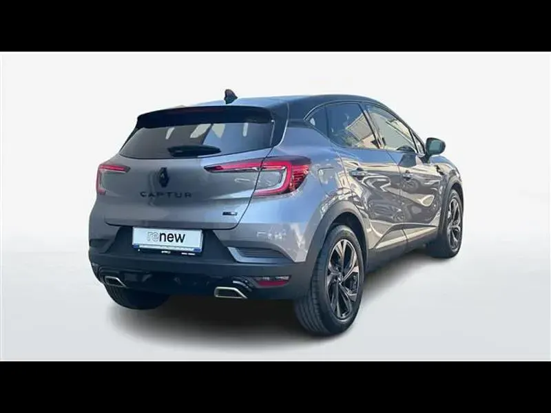 Usata Renault Captur Techno 145 CV (106 kW) 2023 Grigio scuro SUV