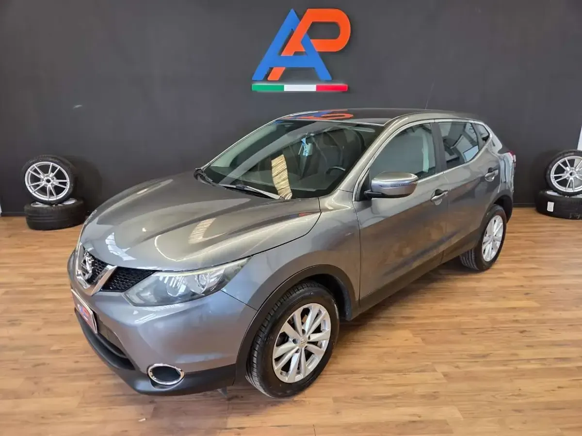 Usata Nissan Qashqai Tekna 131 CV (96 kW) 2016 Grigio SUV