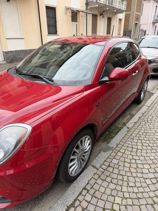 Usata Alfa Romeo MiTo 95 CV (69 kW) 2016 Rosso Utilitaria