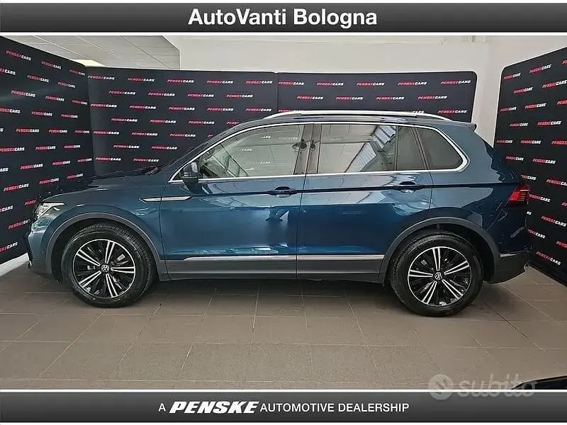 Usata VW Tiguan Elegance 150 CV (110 kW) 2021 Blu/azzurro SUV