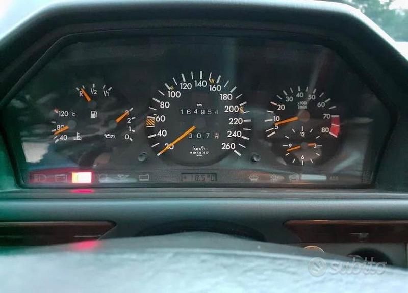 Usata Mercedes E300 1991 Blu Coupé