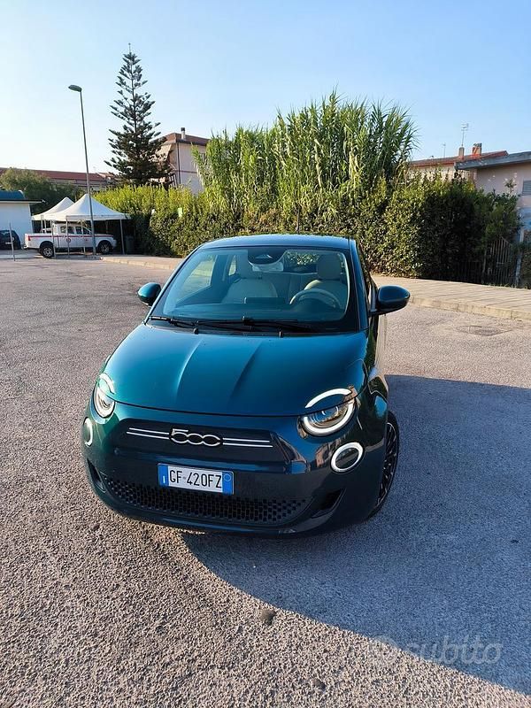 Usata Fiat 500e 69 kW (95 CV) 2021 Blu
