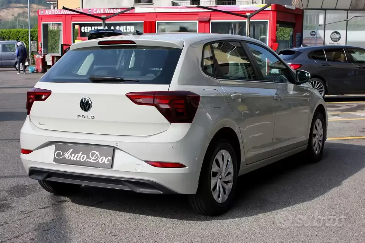Usata VW Polo 80 CV (58 kW) 2023 Grigio Utilitaria