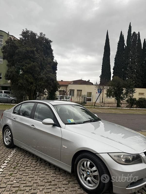 Usata BMW 320 163 CV (119 kW) 2005 Grigio Berlina