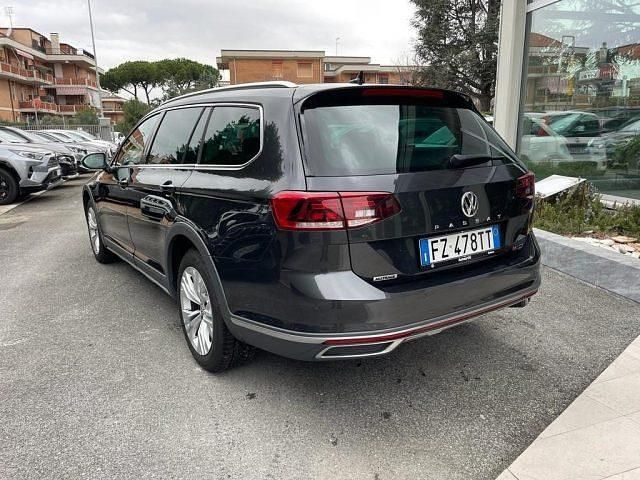 Usata VW Passat Alltrack 190 CV (139 kW) 2020 Grigio scuro Station wagon