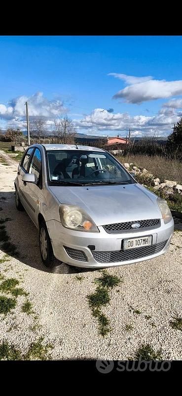 Usata Ford Fiesta 2006 Grigio Utilitaria