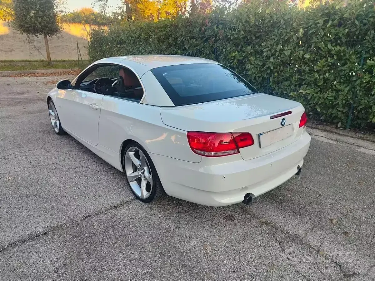 Usata BMW 335 Cabriolet M Sport 306 CV (225 kW) 2008 Bianco Cabrio