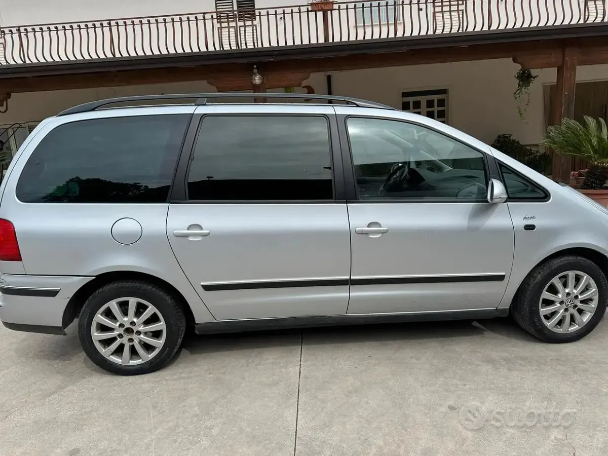 Usata VW Sharan 150 CV (110 kW) 2006 Grigio Monovolume