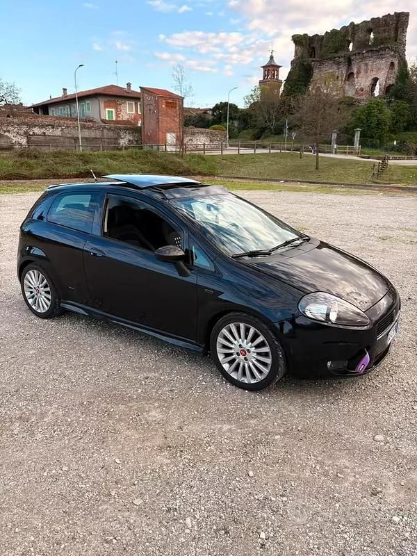 Usata Fiat Punto 120 CV (88 kW) 2007 Nero Utilitaria
