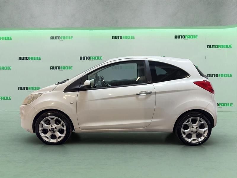 Usata Ford Ka Plus Titanium 75 CV (55 kW) 2011 Bianco Utilitaria