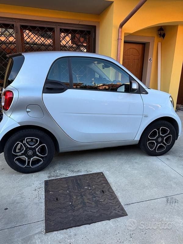 Usata Smart ForTwo Coupé 71 CV (52 kW) 2018 Bianco Coupé