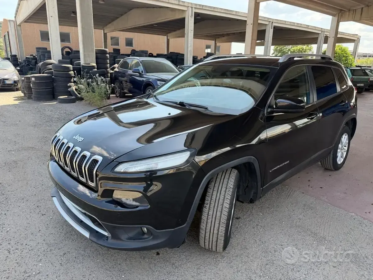 Usata Jeep Cherokee Limited 140 CV (102 kW) 2016 Nero SUV