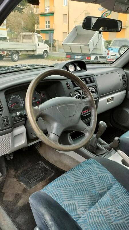 Usato 2001 Mitsubishi Pajero 2.5 Diesel 115 CV (7.500 €)