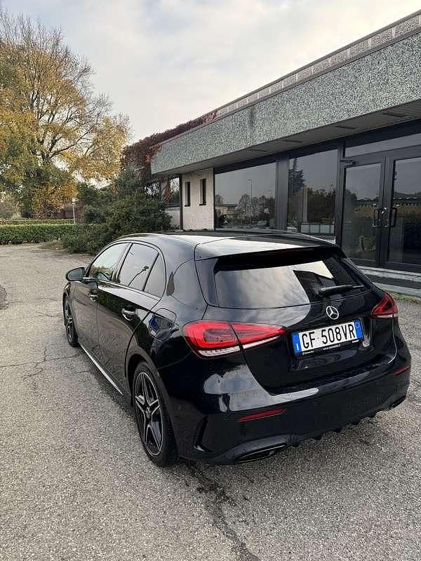 Usata Mercedes A180 Premium 116 CV (85 kW) 2021 Nero Berlina