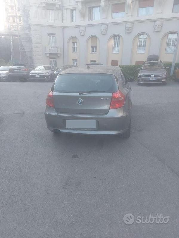Usata BMW 116 116 CV (85 kW) 2009 Grigio Utilitaria
