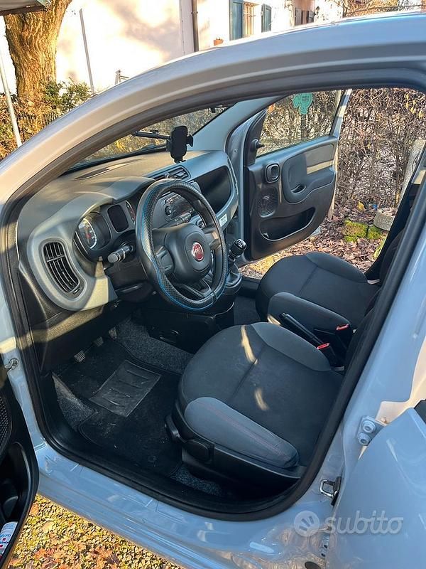 Usata Fiat Panda Classica 77 CV (56 kW) 2019 Grigio Utilitaria