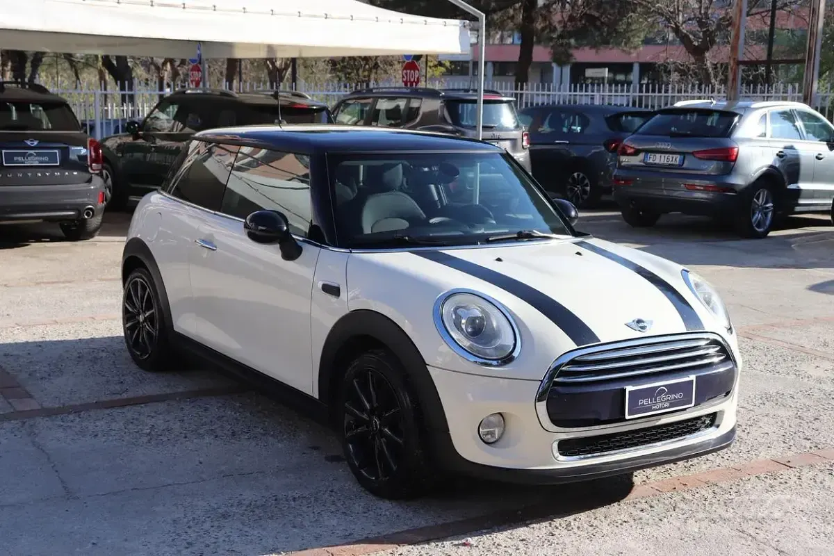 Usata Mini One D 116 CV (85 kW) 2016 Beige Utilitaria