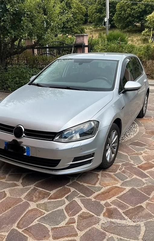 Usata VW Golf VII 110 CV (80 kW) 2015 Utilitaria