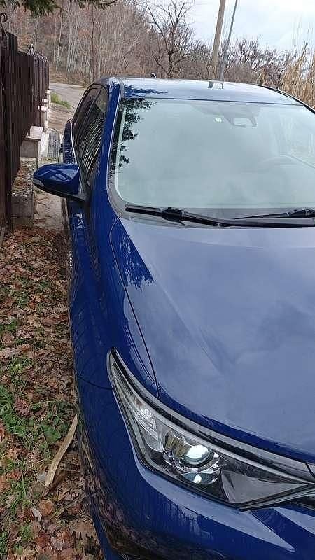 Second-hand Toyota Auris Hybrid Style 99 CP (72 kW) 2018 Berlinǎ