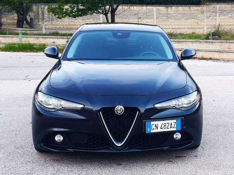 Usato 2016 Alfa Romeo Giulia 2.1 Diesel 150 CV (14.500 €)