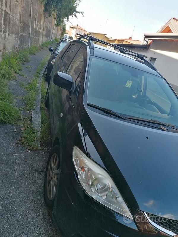 Begagnad Mazda 5 110 HK (80 kW) 2010 Svart Minibuss