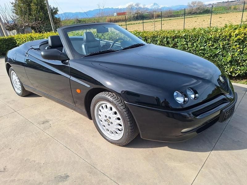 Usata Alfa Romeo GTV 154 CV (113 kW) 1999 Nero Coupé