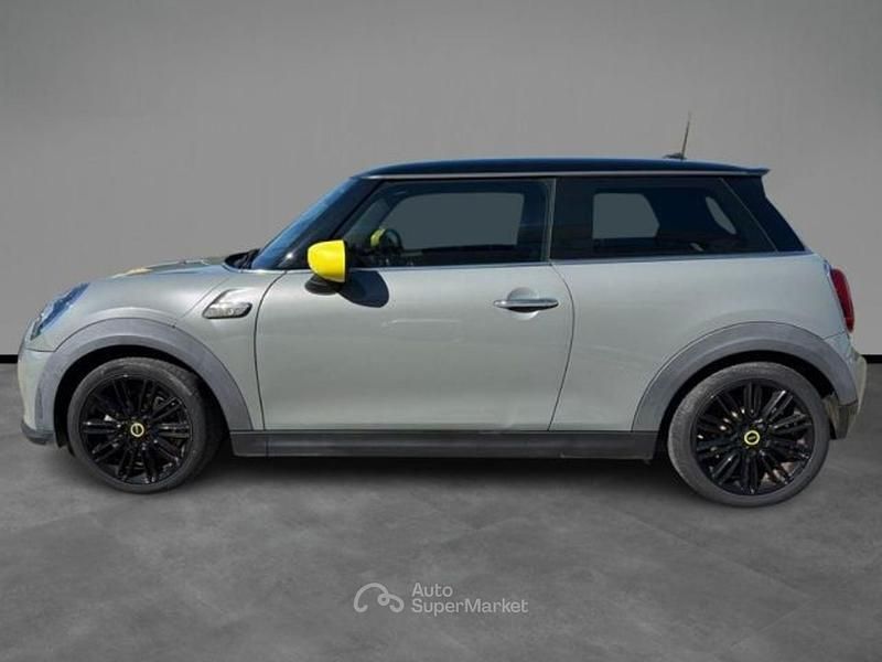 Usata Mini Cooper SE Classic 75 kW (102 CV) 2021 Grigio Utilitaria