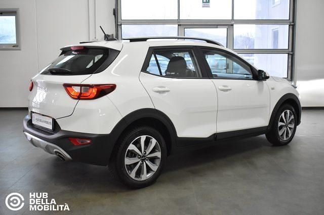 Usata Kia Stonic Urban 84 CV (61 kW) 2024 Bianco SUV