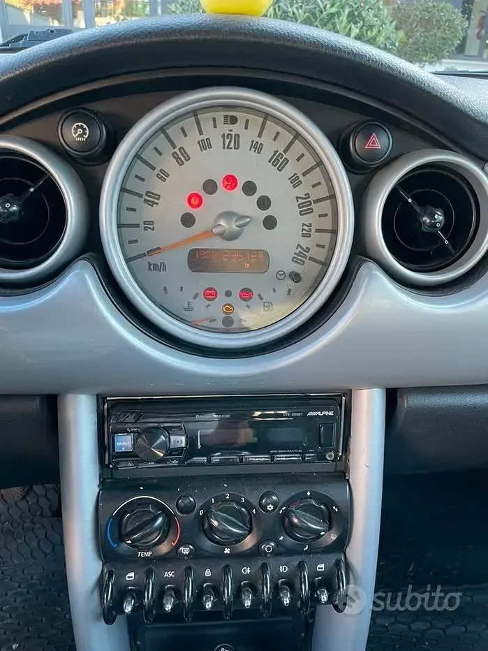 Usata Mini ONE 88 CV (64 kW) 2005 Nero Utilitaria