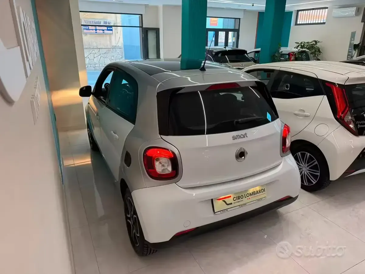 Usata Smart ForFour Passion 71 CV (52 kW) 2019 Bianco Utilitaria