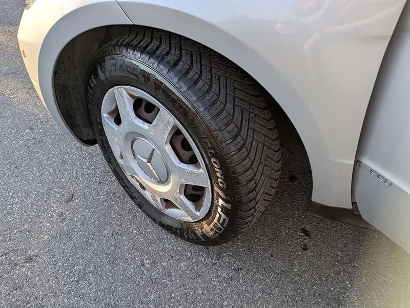 Usata Mercedes A150 Classic 95 CV (69 kW) 2010 Grigio Monovolume