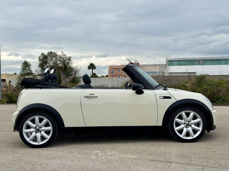Usata Mini Cooper Cabriolet Hype 90 CV (66 kW) 2007 Beige Cabrio