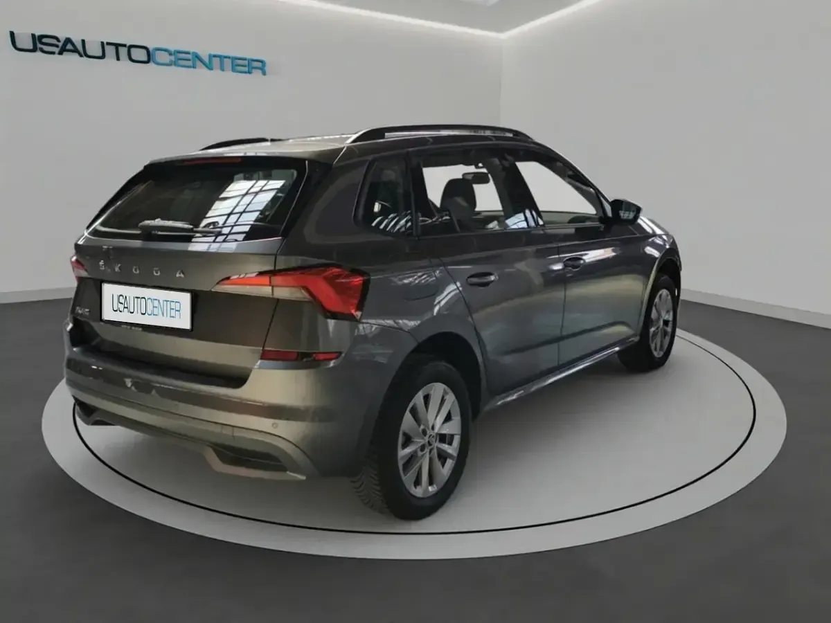 Usata Skoda Kamiq Ambition 150 CV (110 kW) 2023 Blu race metallizzato SUV