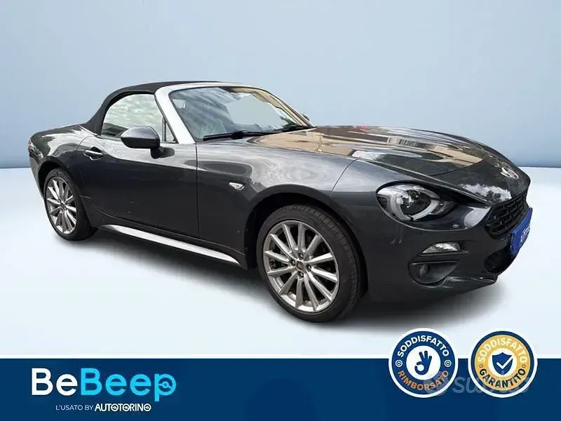 Usado Fiat 124 Spider Lusso 140 HP (102 kW) 2019 Cinzento Cabrios