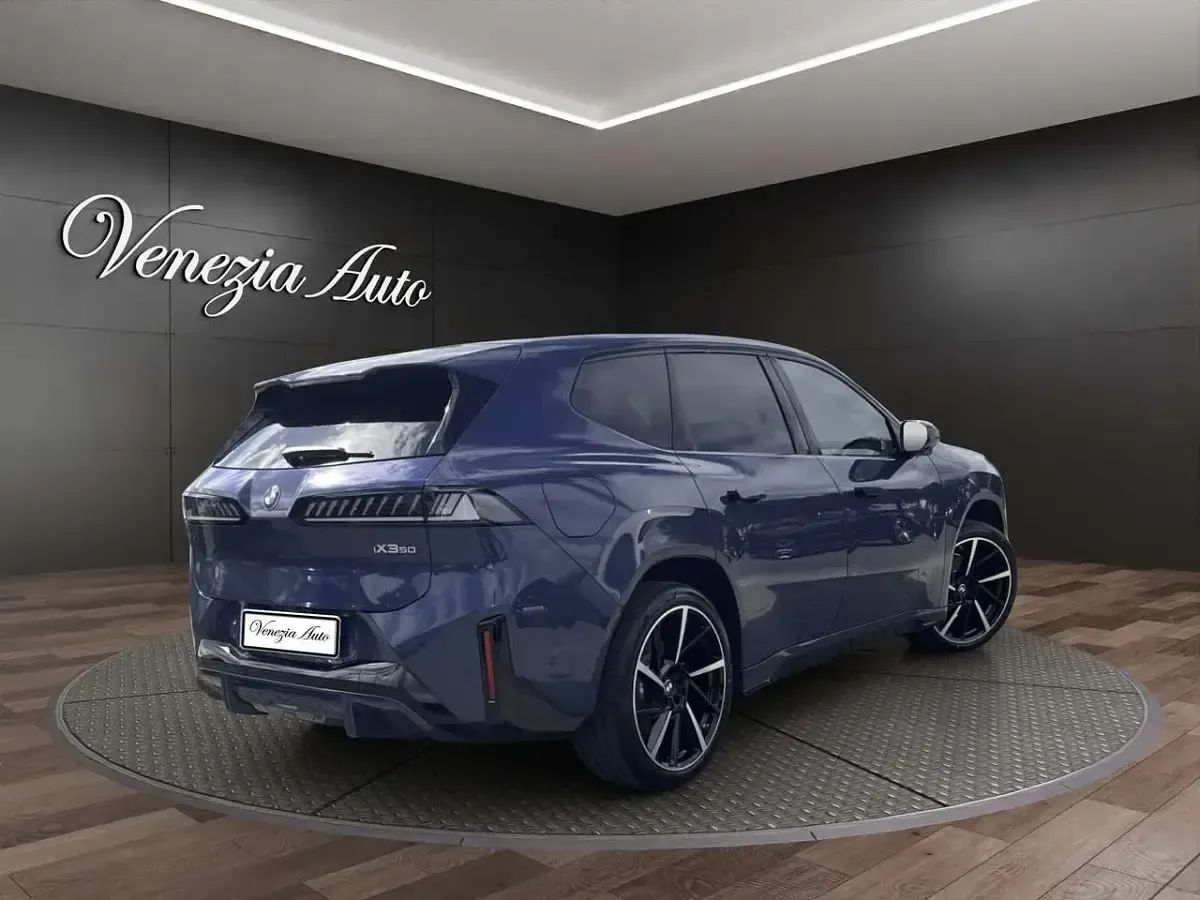 Nuova BMW iX3 M Sport 344 kW (468 CV) 2025 Blu/azzurro SUV