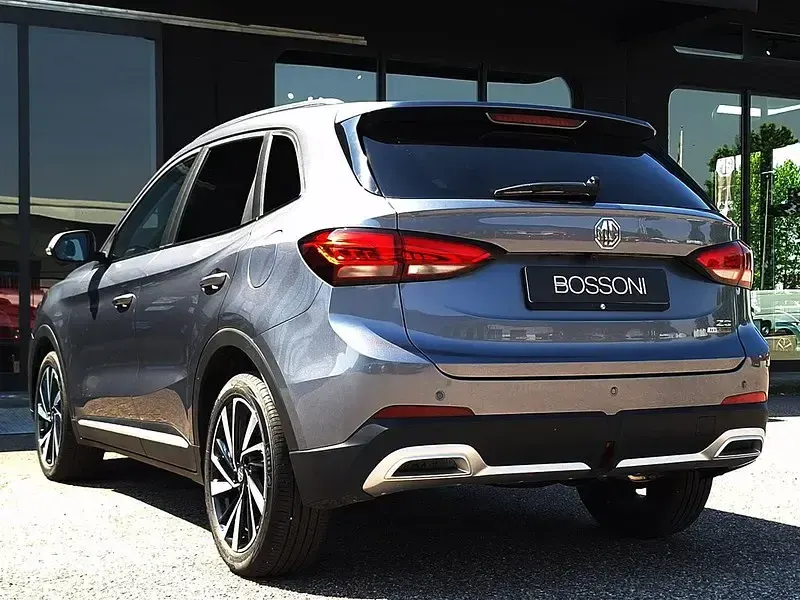 Usata MG ZS Luxury 197 CV (144 kW) 2025 Grigio SUV
