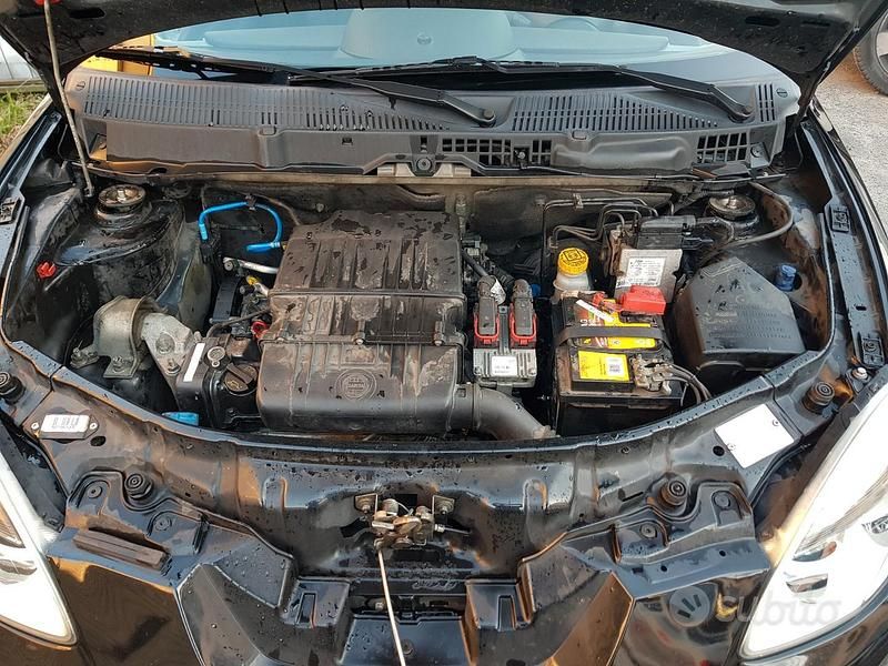 Usata Lancia Ypsilon 69 CV (50 kW) 2011 Nero Utilitaria