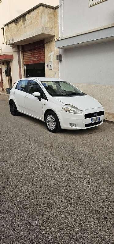 Usata Fiat Grande Punto 75 CV (55 kW) 2007 Utilitaria