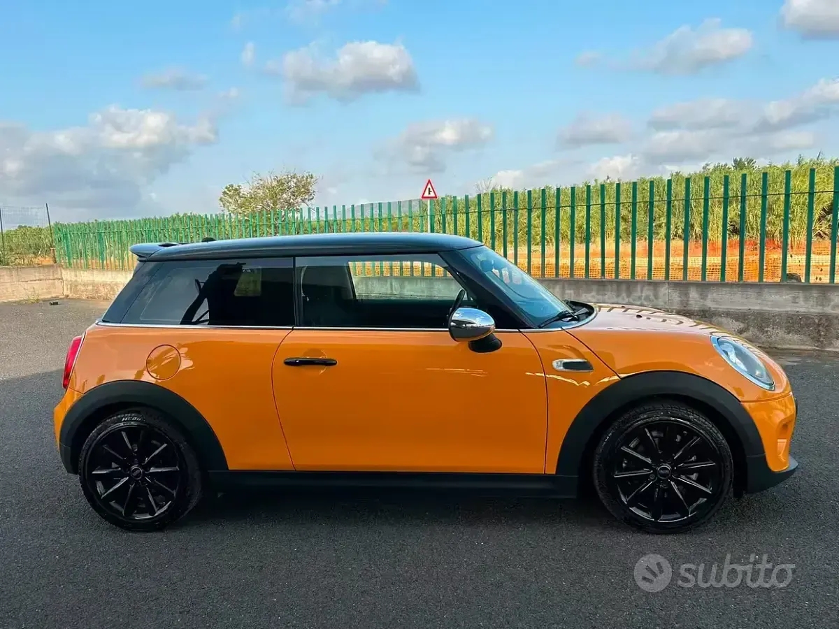 Usata Mini Cooper 136 CV (100 kW) 2015 Arancione Utilitaria