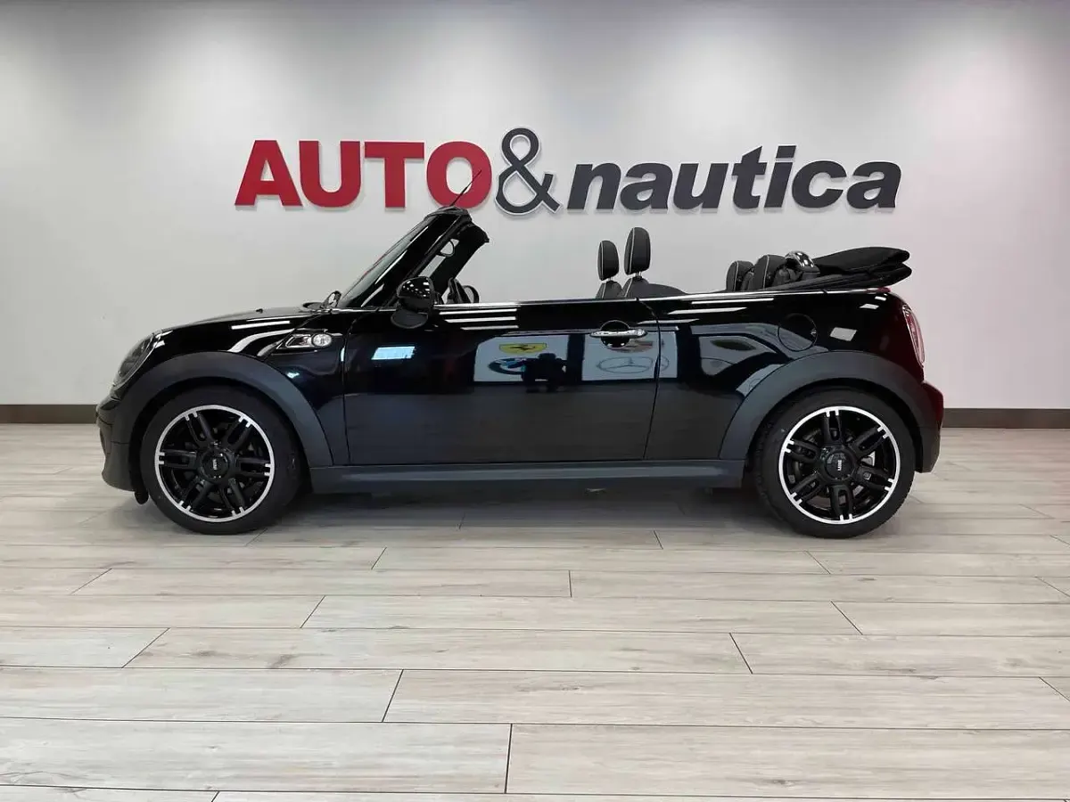Usata Mini Cooper SD Cabriolet 143 CV (105 kW) 2012 Nero Cabrio
